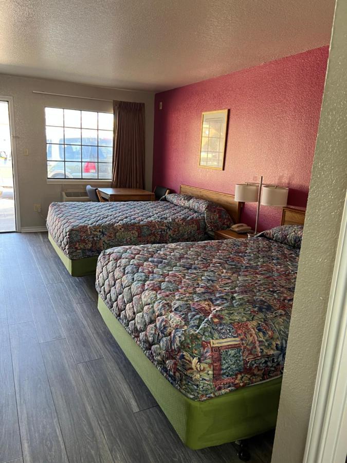 Country Inn Motel San Antonio Buitenkant foto