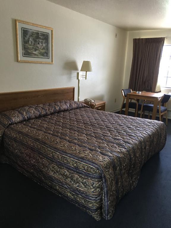 Country Inn Motel San Antonio Buitenkant foto